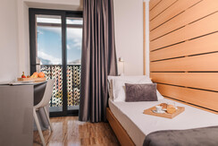 Singola (1) Singola (1)