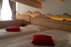 2015-02-16 181915_2100x1169