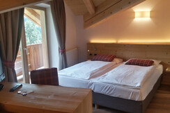 20140717_120217_Richtone(HDR)_2100x1181