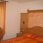  Foto von Familienzimmer