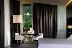 Junior Suite Vista Lago 03