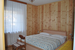 9 STANZA MATRIMONIALE