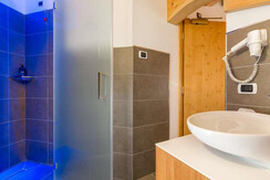 Lasties-05 Lasties-05