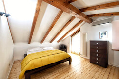Mansarda_con_vista_mozzafiato_-_camera_da_letto2 Mansarda_con_vista_mozzafiato_-_camera_da_letto2