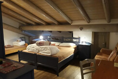 Camera mansardata Camera mansardata