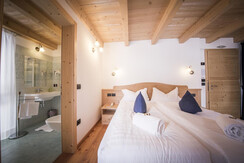 Zimmer und Badezimmer Biancospino Zimmer und Badezimmer Biancospino