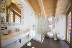 Badezimmer mit hydromassage Dusche Badezimmer mit hydromassage Dusche