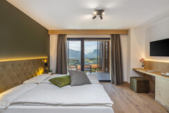 2205366_IMG_ICG 2205366_IMG_ICG