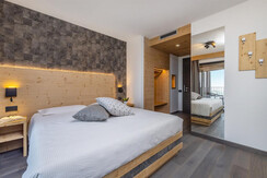 2205380_IMG_ICG 2205380_IMG_ICG