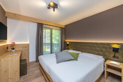 2203684_IMG_ICG 2203684_IMG_ICG