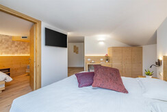 2205198_IMG_ICG 2205198_IMG_ICG