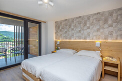 2205210_IMG_ICG 2205210_IMG_ICG