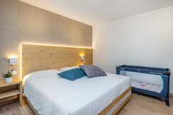 2205015_IMG_ICG 2205015_IMG_ICG