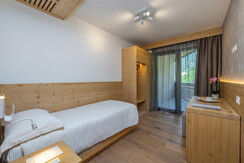 2205030_IMG_ICG 2205030_IMG_ICG