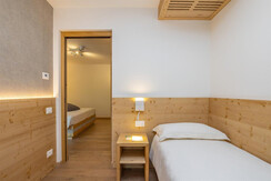 2205036_IMG_ICG 2205036_IMG_ICG