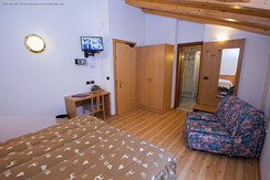 Hotel-Miravalle-Soraga_Camera-Superior-Monzoni (3) Hotel-Miravalle-Soraga_Camera-Superior-Monzoni (3)