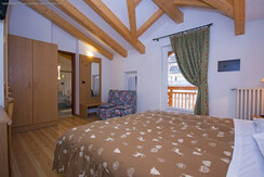 Hotel-Miravalle-Soraga_Camera-Superior-Monzoni (5) Hotel-Miravalle-Soraga_Camera-Superior-Monzoni (5)