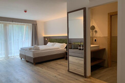 ajs_2021 (11) ajs_2021 (11)