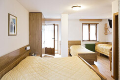 IMG_1055_Camera_01_01_ReducedForWeb