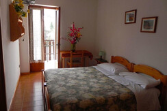 camera rifugio monte baldo 01