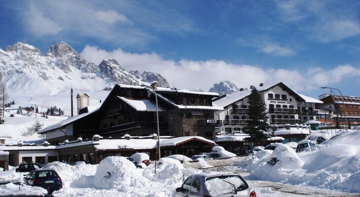 Hotel Monzoni - Passo San Pellegrino - Val di Fassa - Winter