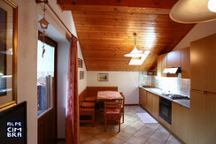 201505011_murato-7176_logo