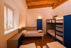 Ostello della Gioventù di Rovereto - Nuovi Arredi  Ostello della Gioventù di Rovereto - Nuovi Arredi