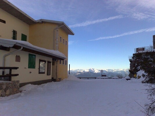 Rifugio Passo Pertica inverno | © mapio.net