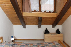 abbaino in camera da letto matrimoniale