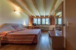 Camera mansardata Camera mansardata