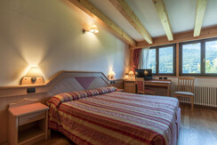 Camera mansardata Camera mansardata