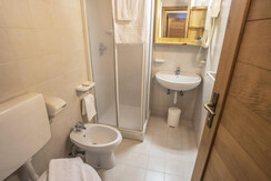 RL trilo (16) RL trilo (16)