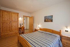 Residence-Cristina-Pozza_Violetta (5) Residence-Cristina-Pozza_Violetta (5)