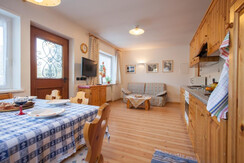 Residence-Cristina-Pozza_Botton-d-Oro (7) Residence-Cristina-Pozza_Botton-d-Oro (7)