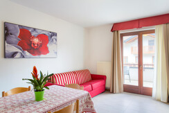 Interni - Frizzera (21) Interni - Frizzera (21)