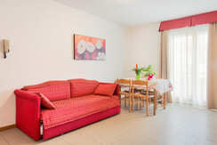 Interni - Frizzera (8) Interni - Frizzera (8)