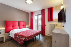 Interni - Frizzera (12) Interni - Frizzera (12)