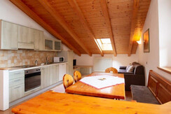 Mansarda 8 posti letto (1) Mansarda 8 posti letto (1)