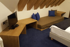 APT 6 mezzanine-min APT 6 mezzanine-min