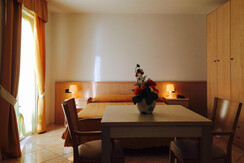 Camera vista lago residence hotel Miralago Camera vista lago residence hotel Miralago