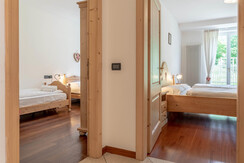 TRILOCALE CON BAGNI 2 camere da letto TRILOCALE CON BAGNI 2 camere da letto