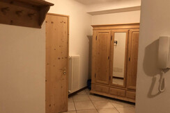 TRILOCALE CON 2 BAGNI ingresso con guardaroba TRILOCALE CON 2 BAGNI ingresso con guardaroba