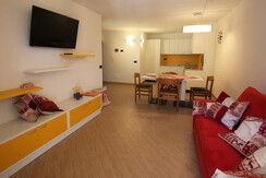 SOGGIORNO E ANGOLO CUCINA SOGGIORNO E ANGOLO CUCINA