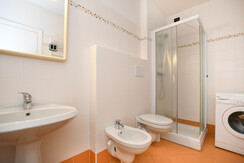 bagno - accesso da soggiorno bagno - accesso da soggiorno