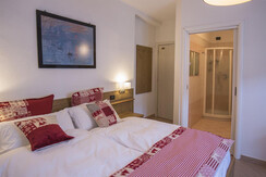 II° STANZA CON BAGNO II° STANZA CON BAGNO