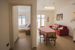 SOGGIORNO E STANZA CON BAGNO SOGGIORNO E STANZA CON BAGNO