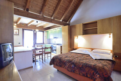 Monolocale a Comano Terme, Mansarda (2) Monolocale a Comano Terme, Mansarda (2)