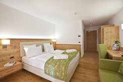 Superior Room JENDSANA