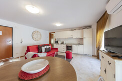 Panoramica soggiorno e cucina