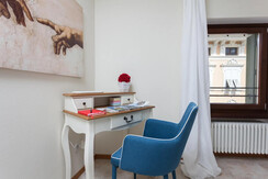 Scrittoio e guide varie